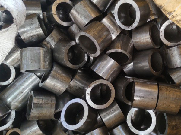 卧龙无缝钢管切割